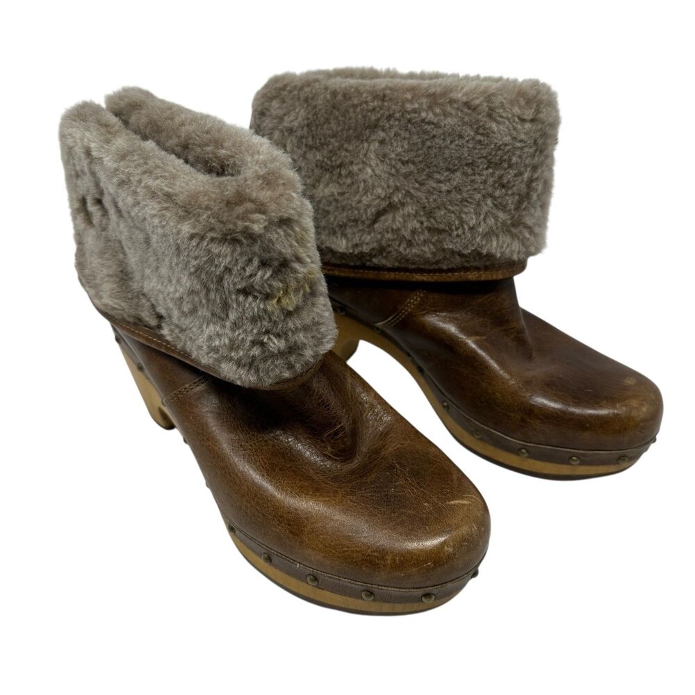 UGG Brown Lynnea Leather‎ Shearling Clog Leather Booties Size 6